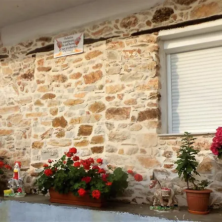 The Place To Be Apartment
